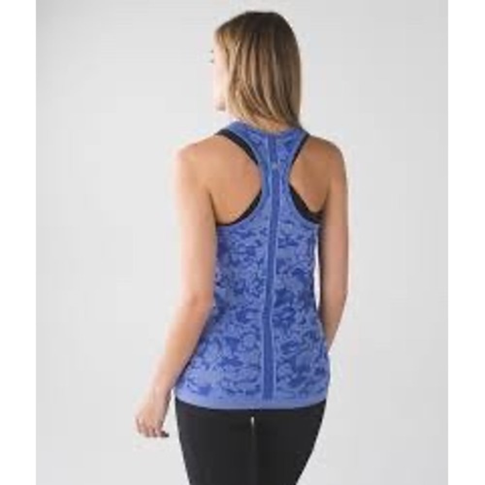 Lululemon Swiftly Tech Racerback Tank Top Blue Floral Camo Size 6